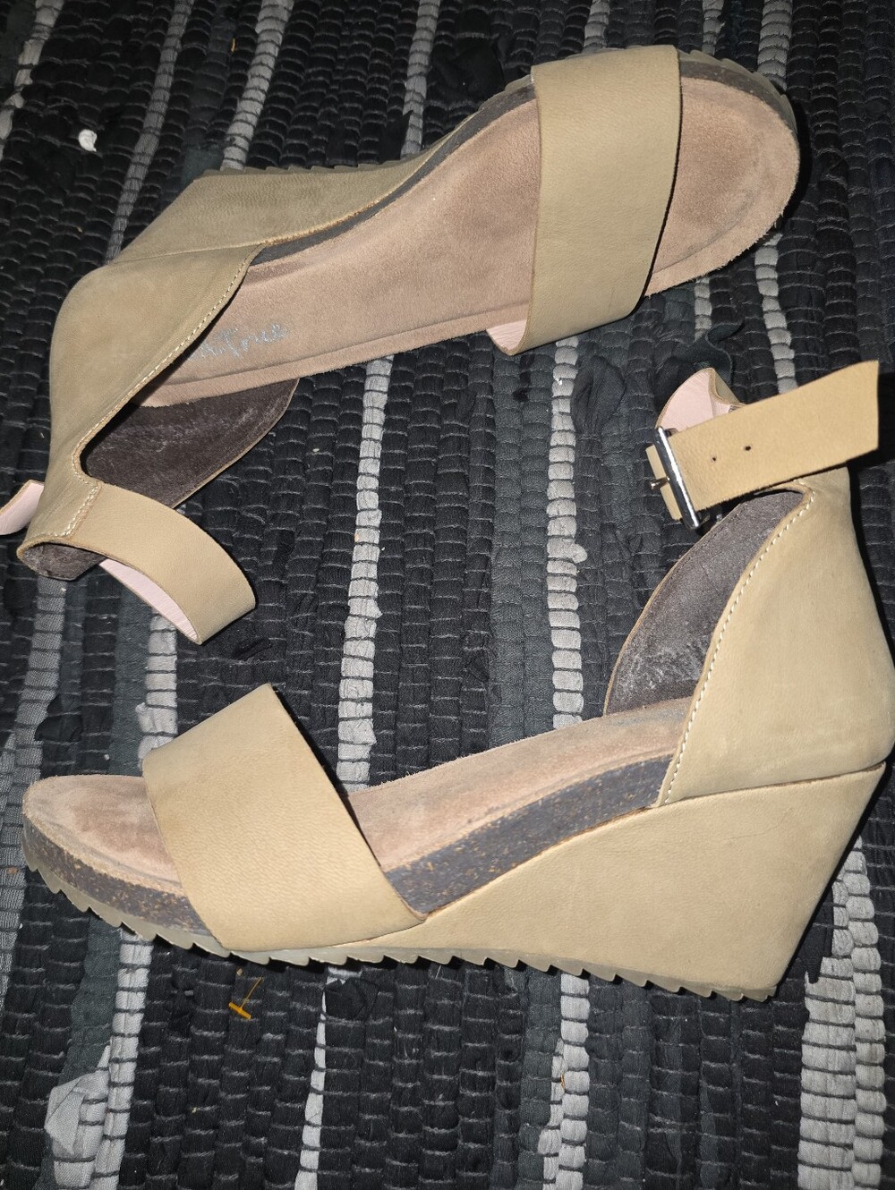 Diab True Women's Tan Wedge Leather  Sandals Size 9M Ankle Strap